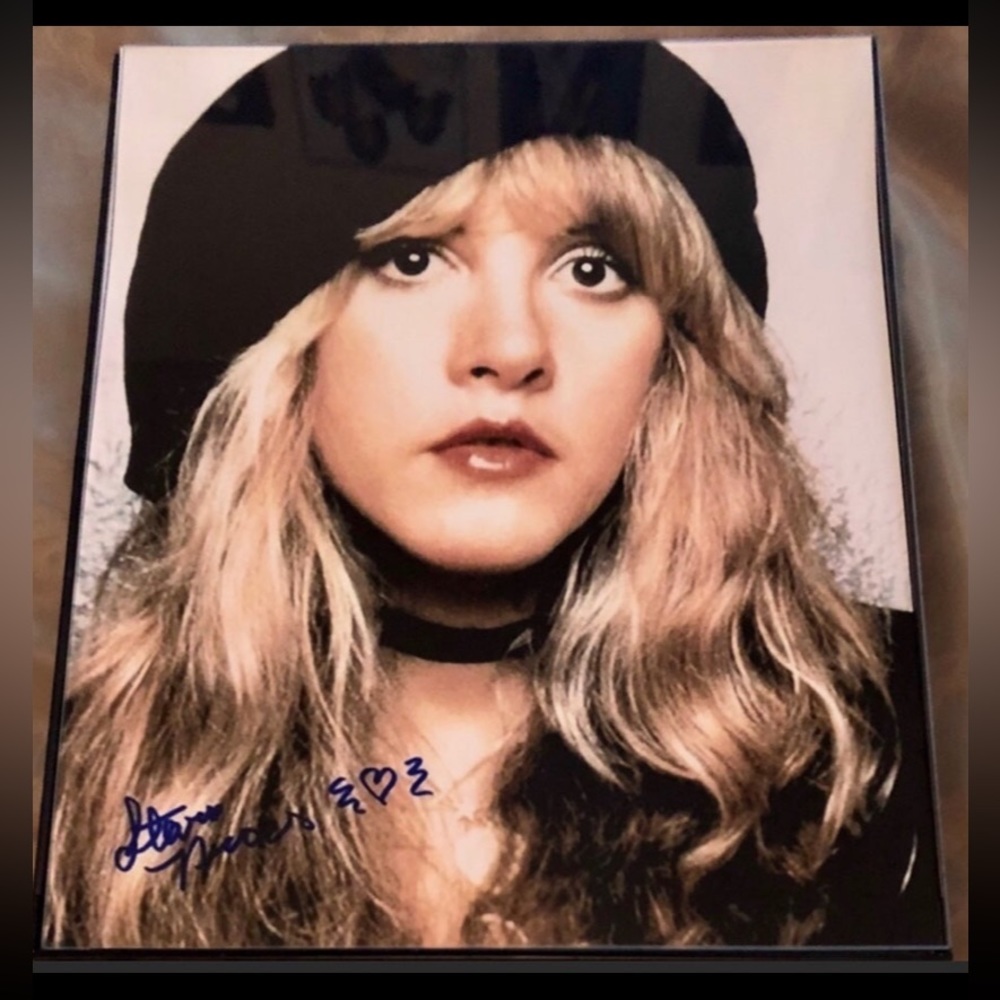 STEVIE NICKS SIGNED 8X10 FRAMED PHOTO